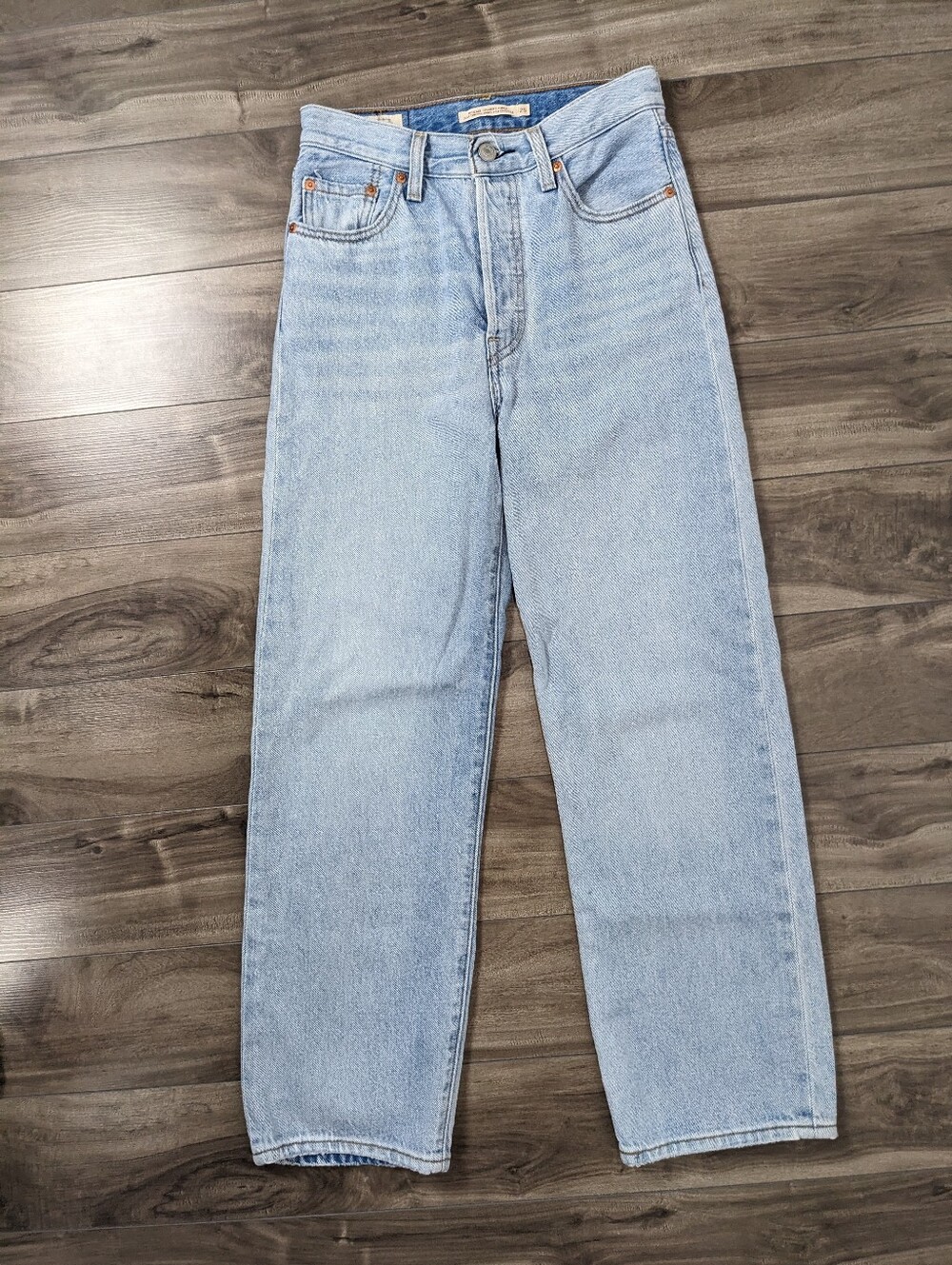 Levi's Women's Ribcage Straight Ankle Size 25 Light Wash - Picture 11 of 11
